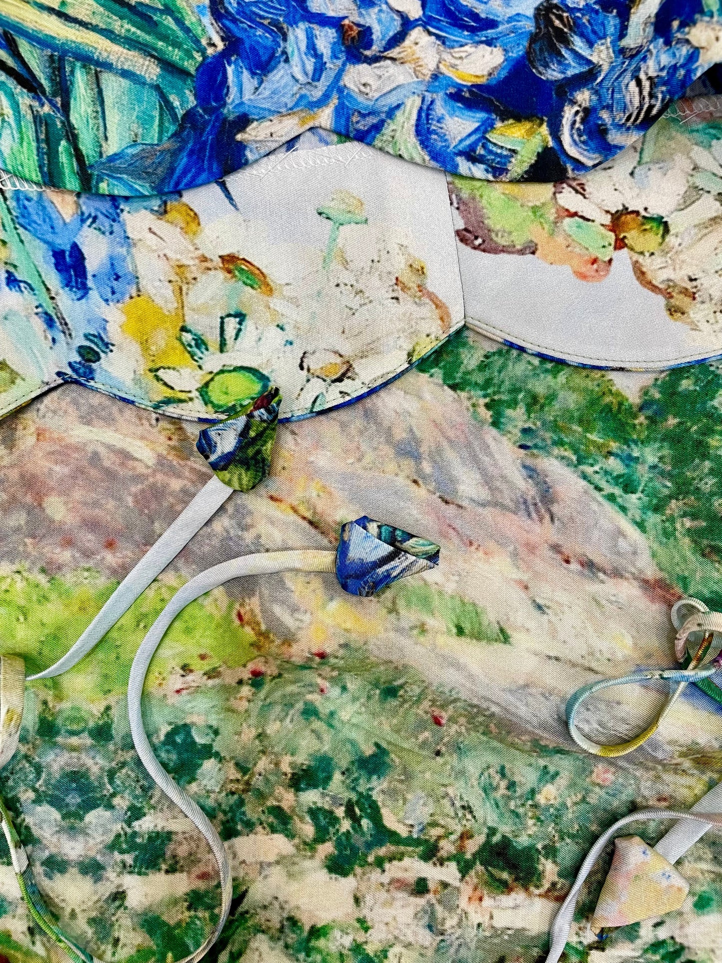 Váy Lụa Hoa Diên Vĩ -Van Gogh Adore Dress- Mini