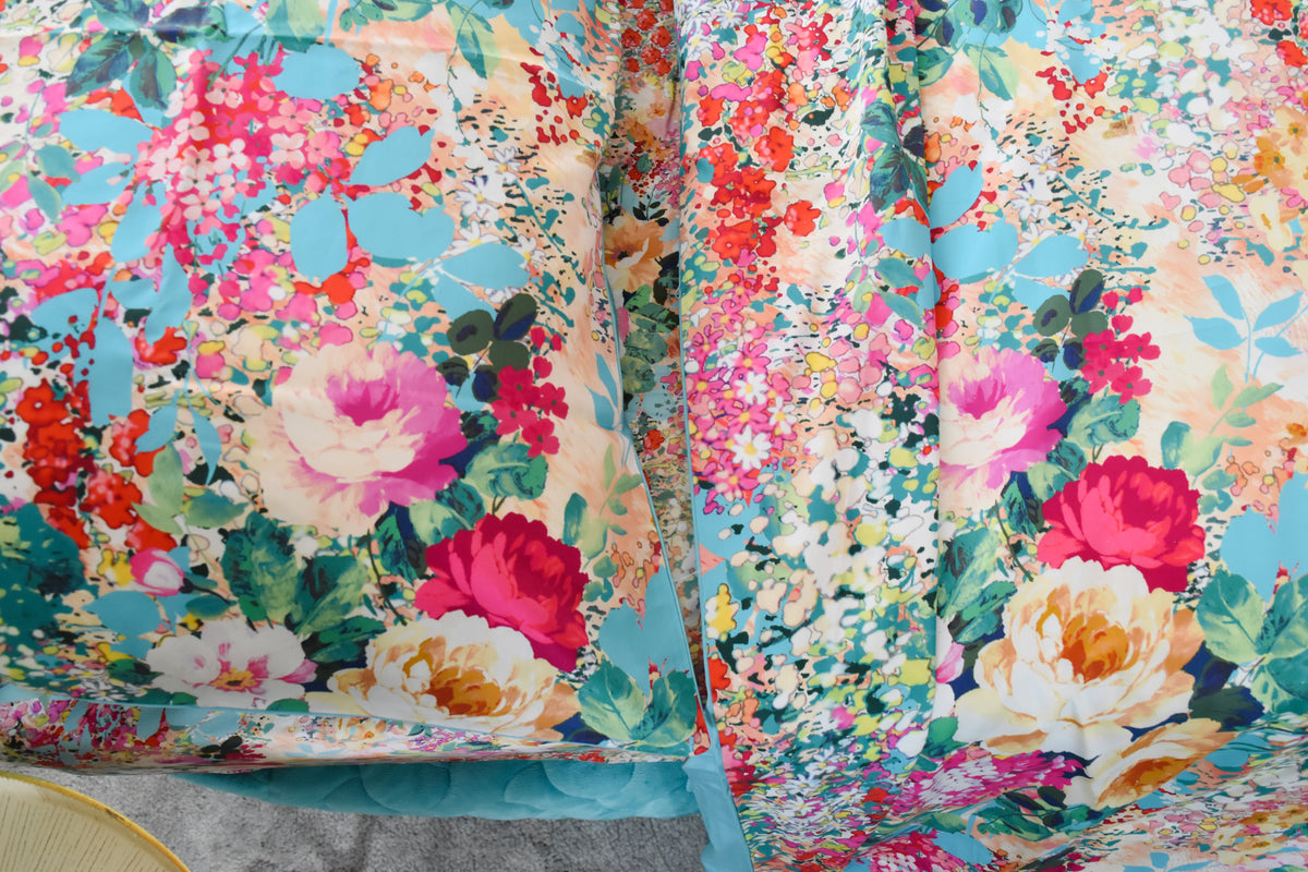 chăn ga gối hoa cận cảnh vỏ gối hoa hồng đỏ vẽ tay rực rỡ may từ vải cotton cao cấp - cotton sateen