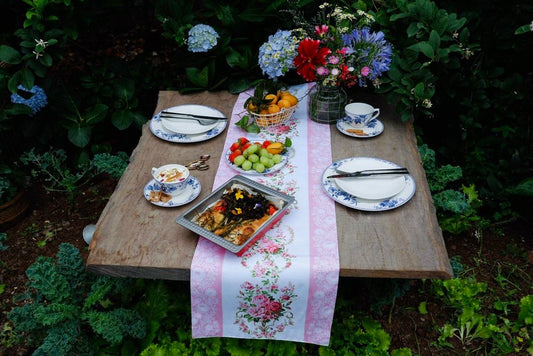 Mẫu số 10 - Khăn trải bàn Hoa hồng Runner Pink Lace