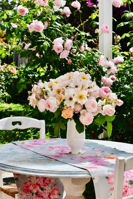 Mẫu số 8 - Khăn trải bàn Hoa hồng Runner Peony Rose