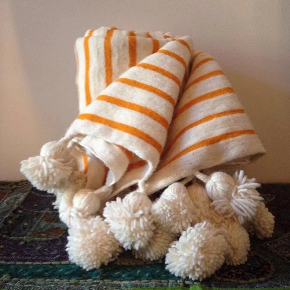 CHĂN DỆT THỦ CÔNG SAHARA - MOROCCAN - MÀU KẺ CAM – La Vie en Rose Decor