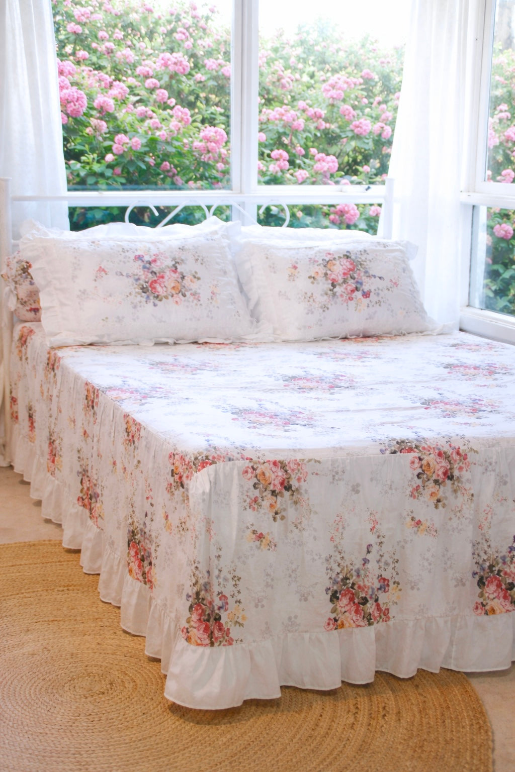 Valance sheet & Duvet cover set - Victoria Blue Rose