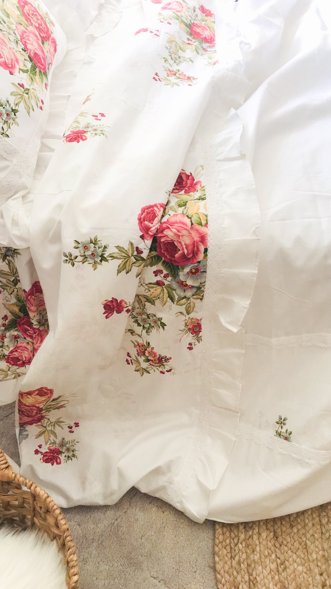 Valance sheet & Duvet cover set - Victoria Rose 