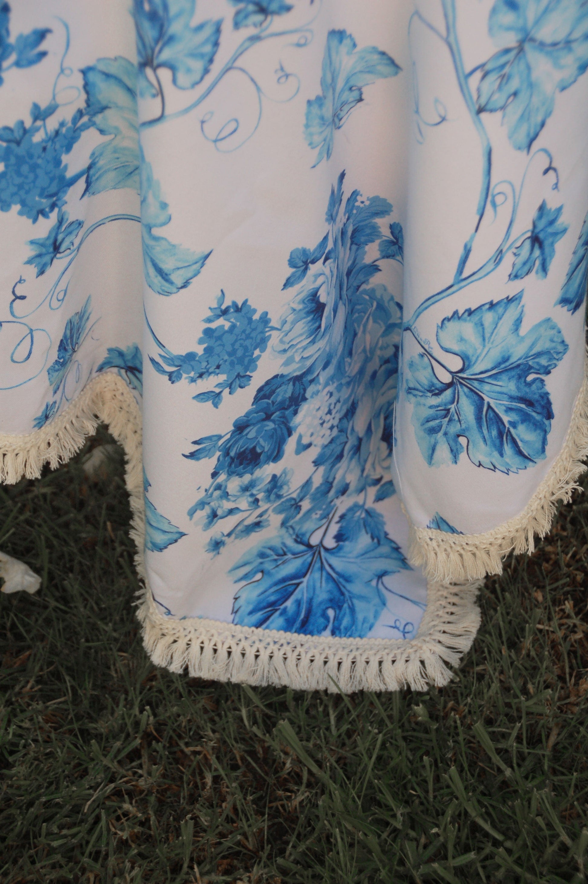 Cận cảnh chất vải khăn trải bàn thiết kế mềm xốp hiệu ứng vân xước linen chống thấm nước