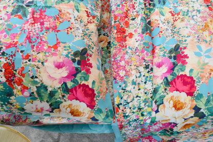 chăn ga gối hoa cận cảnh vỏ gối hoa hồng đỏ vẽ tay rực rỡ may từ vải cotton cao cấp - cotton sateen