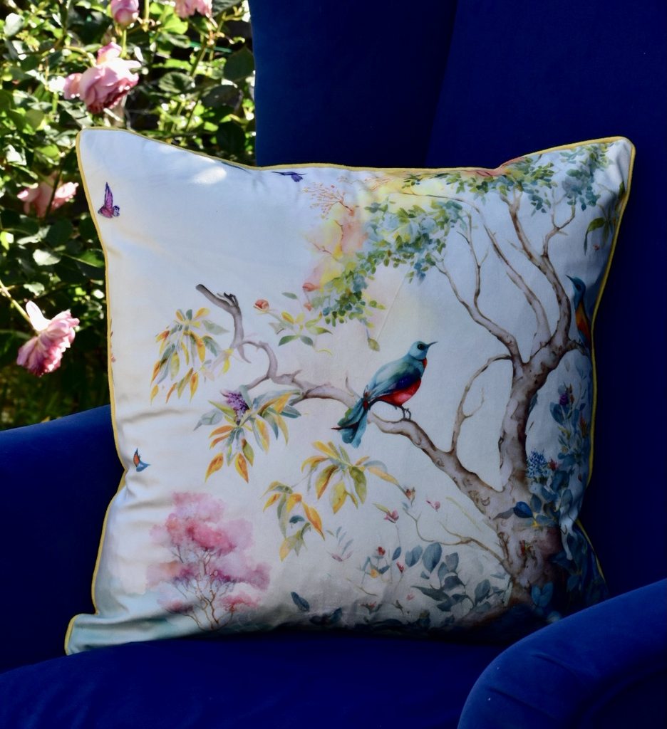 Spring Bird PILLOW Chinoiserie Dutch Velvet 45x45cm - model number 33