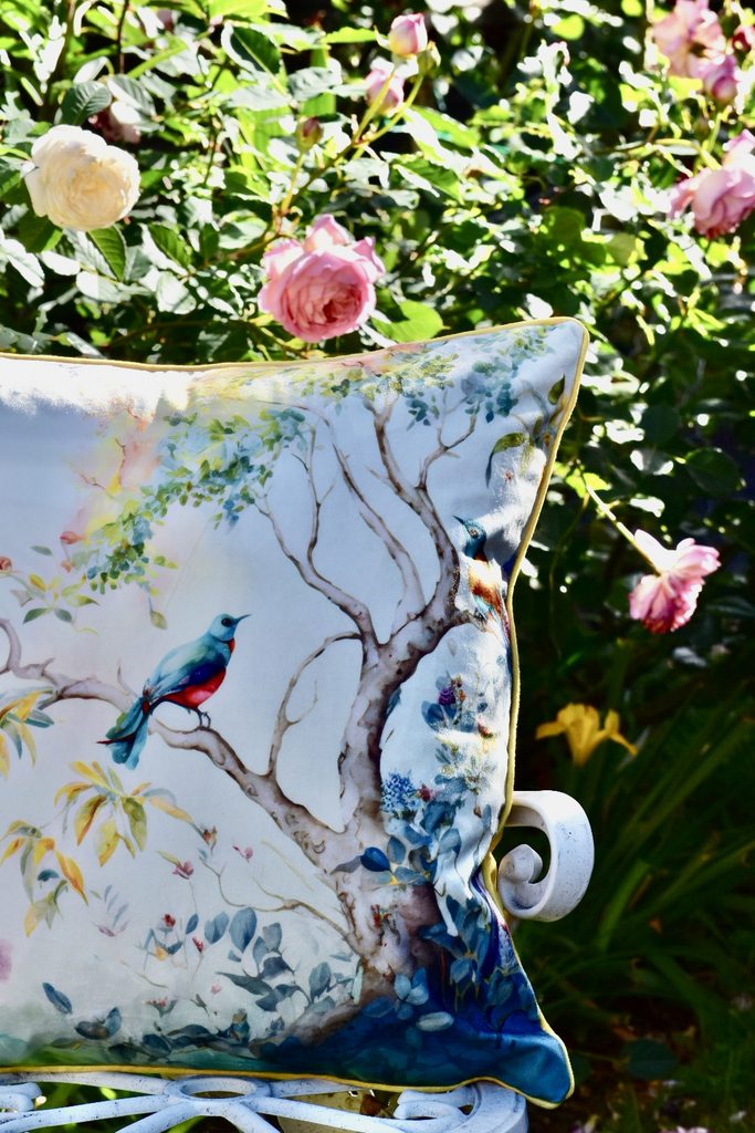 Spring Bird PILLOW Chinoiserie Dutch Velvet 45x45cm - model number 33