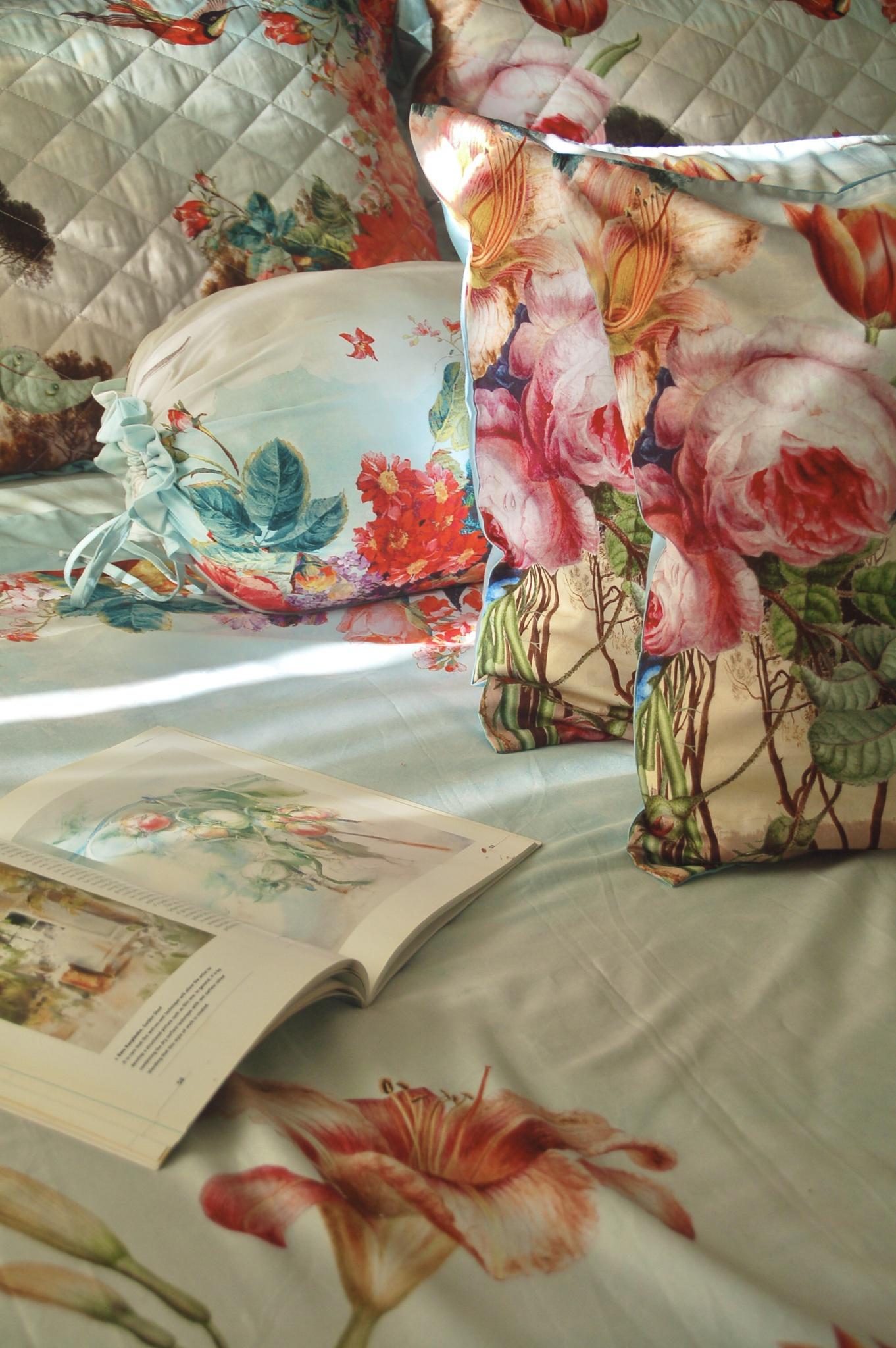 Valance sheet & Duvet cover set. - Venice Rose (Made to order) 